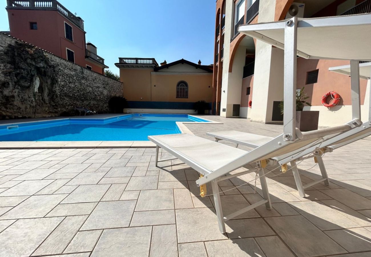 Ferienwohnung in Salò - Mansarda del Gallo