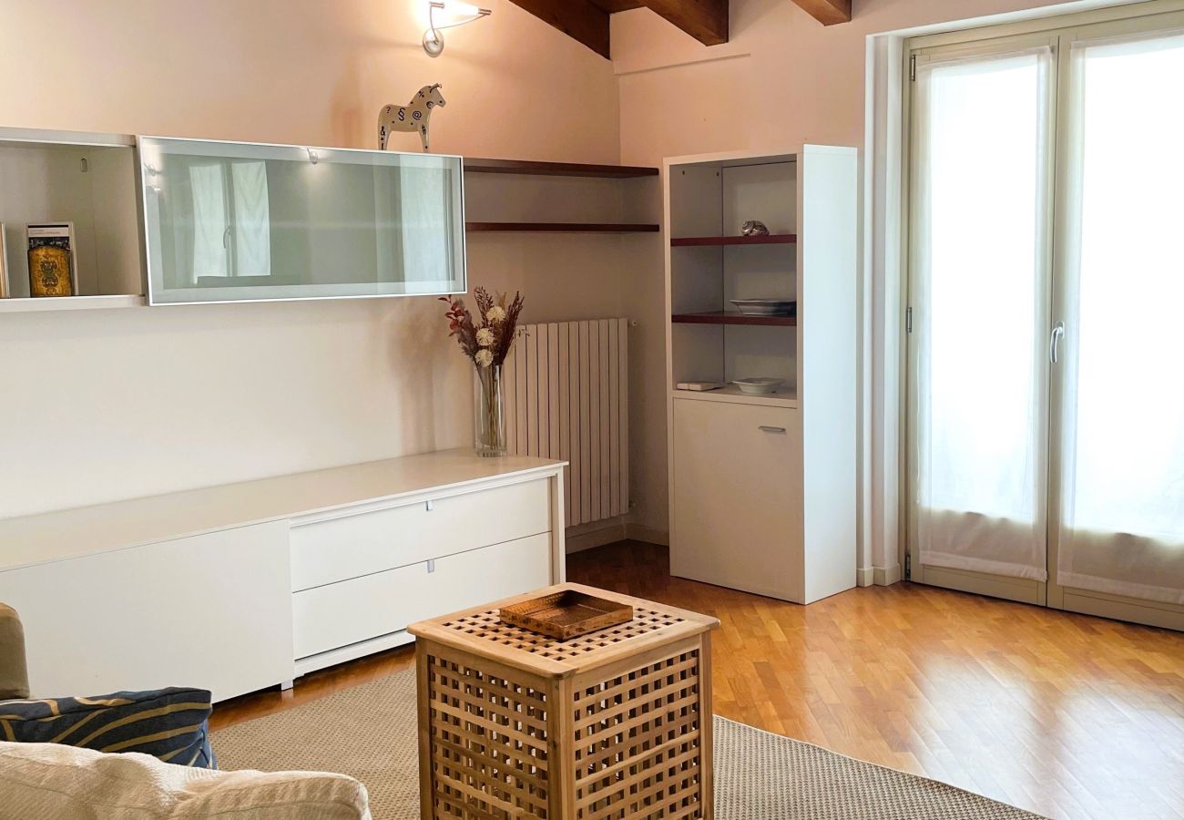 Ferienwohnung in Salò - Mansarda del Gallo