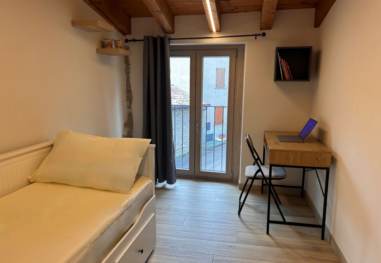 Ferienwohnung in Polpenazze del Garda - Borgo Alba Lake View Apartment