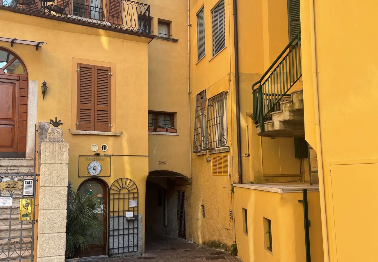 Apartment in Salò - Casa Savoia 31