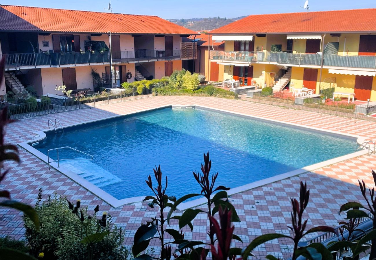 Apartment in Moniga del Garda - Casa Magenta