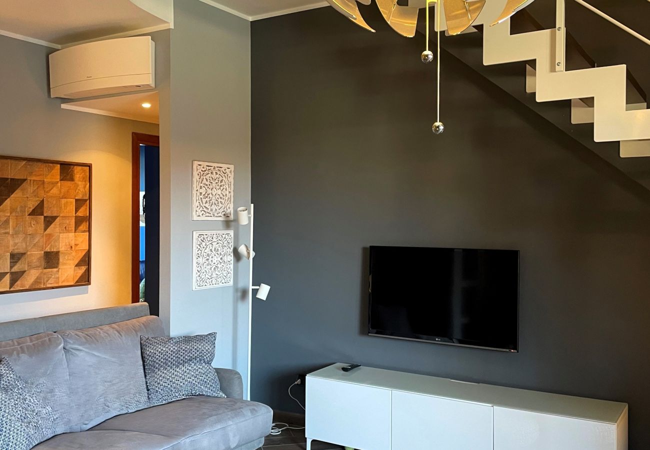 Apartment in Moniga del Garda - Casa Magenta
