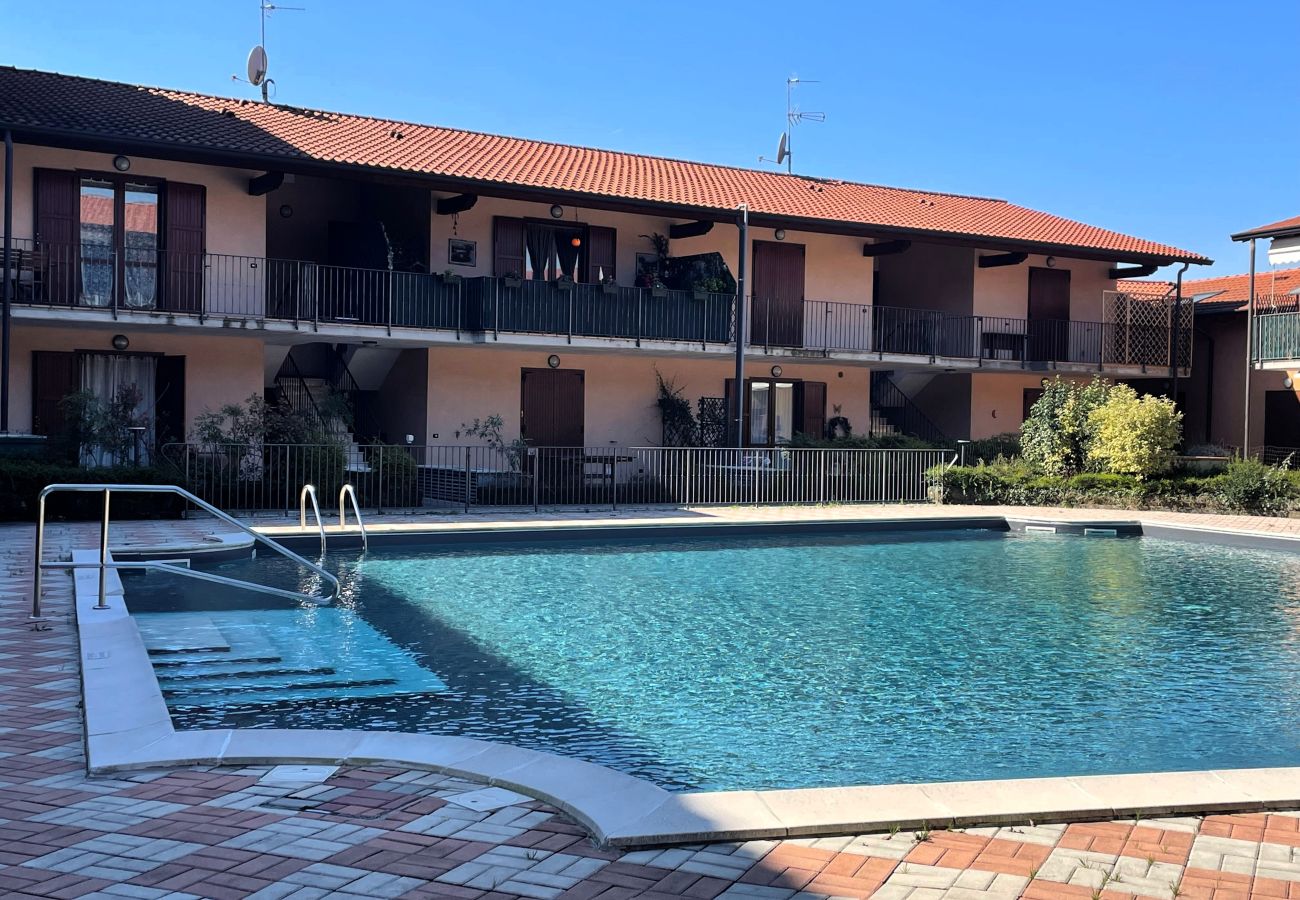 Apartment in Moniga del Garda - Casa Magenta