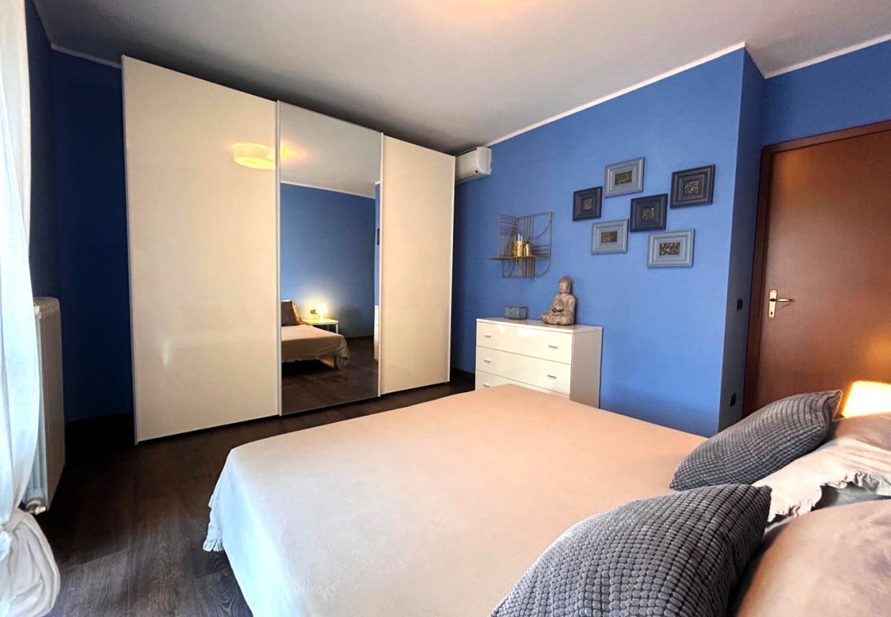 Apartment in Moniga del Garda - Casa Magenta